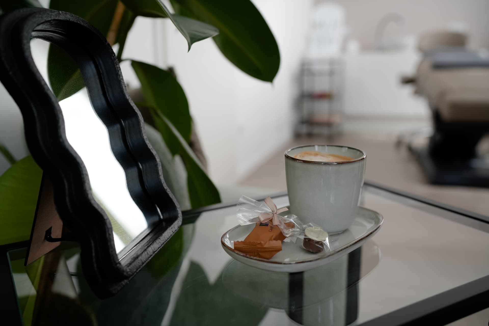 Pumpkin Spiced Latte zur Begrüßung bei Beauty Artistry Villingen